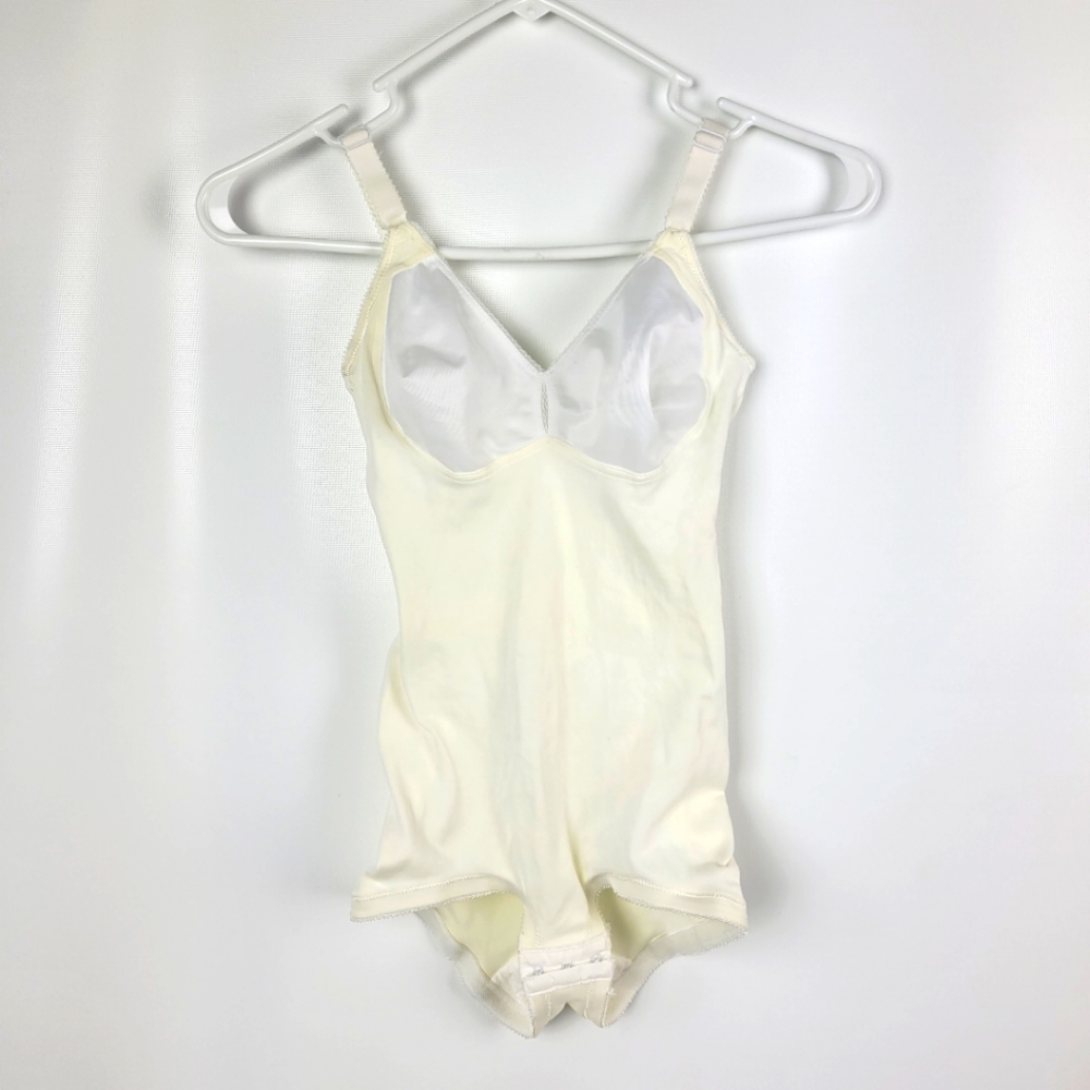 Playtex Free Spirit Body Briefer Bra Style# 2788 Sz 34A